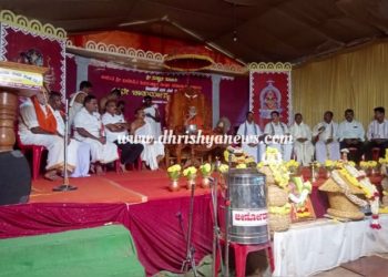 ಕುಂದಾಪುರ : ನಾಲ್ಕುರು ಕಜ್ಕೆ ವಿಶ್ವಕರ್ಮ ಮಠಕ್ಕೆ ಶಾಸಕರ ಭೇಟಿ: ಸ್ವಾಮೀಜಿಯವರಿಂದ ಅನುಗ್ರಹ ಮಂತ್ರಾಕ್ಷತೆ ಸ್ವೀಕಾರ..!!!