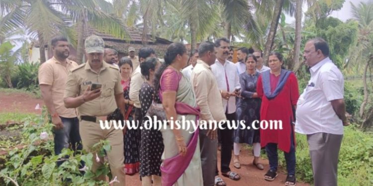 ಕಾಪು : ಪಡುಬಿದ್ರಿ ನಡ್ಸಾಲು ನಿವಾಸಿಗರಿಗೆ ಹಕ್ಕುಪತ್ರ ನೀಡುವಲ್ಲಿ ಸಮಸ್ಯೆ: ಜಿಲ್ಲಾಧಿಕಾರಿ ಭೇಟಿ ಹಾಗೂ ಪರಿಶೀಲನೆ..!!