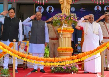 ಕಲ್ಯಾಣ ಕರ್ನಾಟಕ ಉತ್ಸವ ದಿನಾಚರಣೆ : ಕಲಬುರ್ಗಿಯಲ್ಲಿ ಮುಖ್ಯಮಂತ್ರಿ ಸಿದ್ದರಾಮಯ್ಯ ಧ್ವಜಾರೋಹಣ..!!