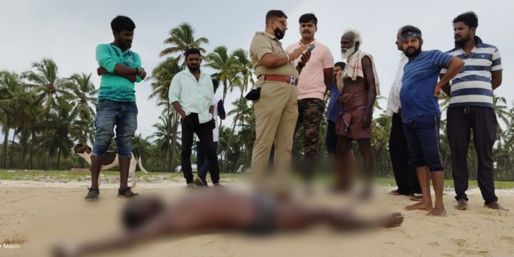 ಉಡುಪಿ : ಕದಿಕೆ ಆಸರೆ ಬೀಚ್ ದಡದಲ್ಲಿ ಅಪರಿಚಿತ ಮೃತದೇಹ ಪತ್ತೆ..!!