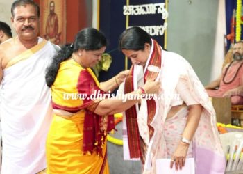 ಕಾಪು : ಪಡುಕುತ್ಯಾರುನ ಜಗದ್ಗುರು ಆನೆಗುಂದಿ ಮಹಾಸಂಸ್ಥಾನ ಸರಸ್ವತೀ ಪೀಠಕ್ಕೆ ಸಚಿವೆ ಲಕ್ಷ್ಮೀ ಹೆಬ್ಬಾಳ್ಕರ್ ಭೇಟಿ..!!!