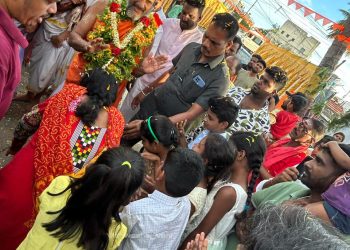 ಮೈಸೂರಿನ ದಲಿತರ ಕೇರಿಯಲ್ಲಿ ಪೇಜಾವರ ಶ್ರೀಗಳ  ಮಿಂಚಿನ ಸಂಚಾರ..!!