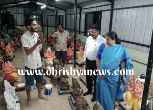 ಉಡುಪಿ : ಗಣೇಶ ವಿಗ್ರಹ ತಯಾರಿಕ ಘಟಕಕ್ಕೆ ಜಿಲ್ಲಾಧಿಕಾರಿ ಡಾ. ಕೆ. ವಿದ್ಯಾಕುಮಾರಿ ಭೇಟಿ ಪರಿಶೀಲನೆ..!!