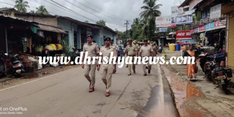 ಹೆಬ್ರಿ: ಅಜೆಕಾರು ಹಾಗೂ ಹೆಬ್ರಿ ಪೊಲೀಸ್ ಠಾಣಾ ಸಿಬ್ಬಂಧಿಗಳಿಂದ ರೂಟ್ ಮಾರ್ಚ್…!!