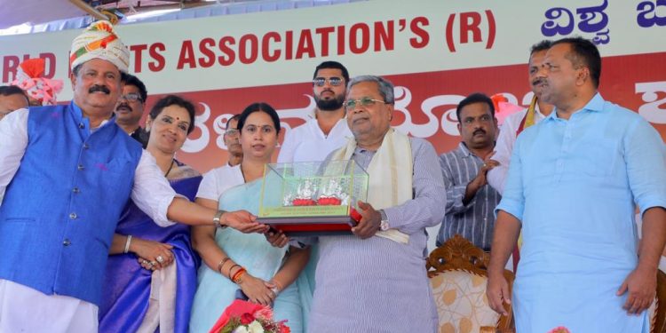 ಉಡುಪಿ : ಮುಂದಿನ ಬಜೆಟ್ ನಲ್ಲಿ ಬಂಟರ ಅಭಿವೃದ್ಧಿ ನಿಗಮ ಘೋಷಣೆ: ಮುಖ್ಯಮಂತ್ರಿ ಸಿದ್ದರಾಮಯ್ಯ ಭರವಸೆ..!!