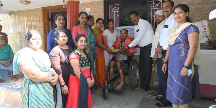 ಉಡುಪಿ :ಡಾ.ಜಿ.ಶಂಕರ್ 68 ನೇ ಹುಟ್ಟುಹಬ್ಬದ ಪ್ರಯುಕ್ತ  ಜಿಲ್ಲಾ ಮೊಗವೀರ ಯುವ ಸಂಘಟನೆಯ ವತಿಯಿಂದ ಸಾಮಾಜಿಕ ಸೇವಾ ಕಾರ್ಯ..!!