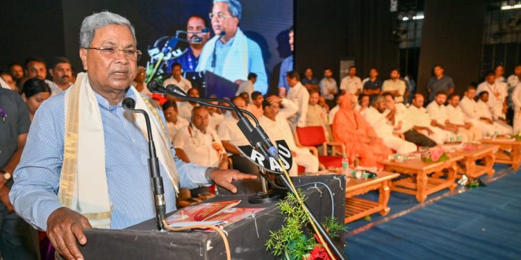 ಬಸವ ಜಯಂತಿ :ಶರಣರು ನುಡಿದಂತೆ ನಡೆದರು ನಾವು ಕೂಡ ಕೊಟ್ಟ ವಚನಗಳನ್ನು ಈಡೇರಿಸಿ ನುಡಿದಂತೆ ನಡೆಯುತ್ತಿದ್ದೇವೆ : ಸಿಎಂ ಸಿದ್ದರಾಮಯ್ಯ..!!