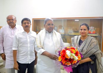 ಅಶ್ವಿನಿ ಪುನೀತ್ ರಾಜ್ ಕುಮಾರ್, ಸಿ. ಎಂ ಸಿದ್ದರಾಮಯ್ಯ ಭೇಟಿ..!!