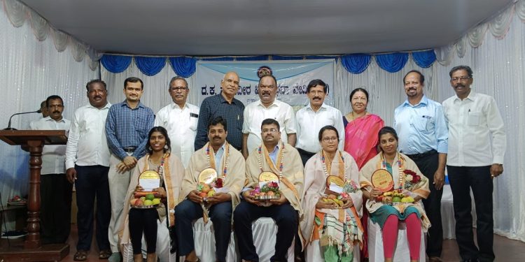 ಉಚ್ಚಿಲ : ದಕ್ಷಿಣ ಕನ್ನಡ ಮೋಗವೀರ ಹಿತಸಾಧನಾ ವೇದಿಕೆ ಉಚ್ಚಿಲ ವತಿಯಿಂದ ಪ್ರತಿಭಾ ಪುರಸ್ಕಾರ..!!