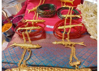 ಉಚ್ಚಿಲ ಮಹಾಲಕ್ಷ್ಮಿಗೆ ಬೇಸಿಗೆ ನಾಡ ದೋಣಿ ಮಲ್ಪೆ ವತಿಯಿಂದ ಚಿನ್ನದ ಬೂತೈ ಮೀನಿನ ಸರ ಸಮರ್ಪಣೆ..!!