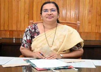 ಉಡುಪಿ : ದೀಪಾವಳಿ ಸಂದರ್ಭದಲ್ಲಿ ಸಾರ್ವಜನಿಕ ಸಂಚಾರ ವ್ಯವಸ್ಥೆಗೆ ಧಕ್ಕೆಯುಂಟಾಗದಂತೆ, ಮುನ್ನೆಚ್ಚರಿಕಾ ಕ್ರಮ ಕೈಗೊಂಡು, ತಾತ್ಕಾಲಿಕ ಪಟಾಕಿ ಅಂಗಡಿಗಳನ್ನು ತೆರೆಯಲು ಅನುಮತಿ ನೀಡುವಂತೆ ಅಧಿಕಾರಿಗಳಿಗೆ ಜಿಲ್ಲಾಧಿಕಾರಿ ಡಾ| ಕೆ. ವಿದ್ಯಾಕುಮಾರಿ ಸೂಚನೆ .!!