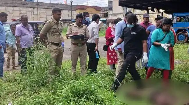 ಉಡುಪಿ :ಅಪರಿಚಿತ ವ್ಯಕ್ತಿಯೊಬ್ಬರ ಹತ್ಯೆ : ಕರಾವಳಿ ಬೈಪಾಸ್ ಬಳಿ ಘಟನೆ..!!