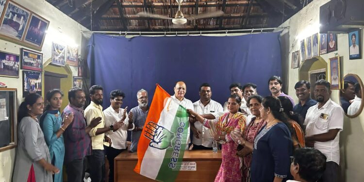 ಉದ್ಯಾವರ : ಗ್ರಾಮ ಪಂಚಾಯತ್ ಸದಸ್ಯರಿಬ್ಬರು ಮಾಜಿ ಸಚಿವರ ಸಮ್ಮುಖದಲ್ಲಿ ಅಧಿಕೃತವಾಗಿ ಕಾಂಗ್ರೆಸ್ ಗೆ ಸೇರ್ಪಡೆ..!!