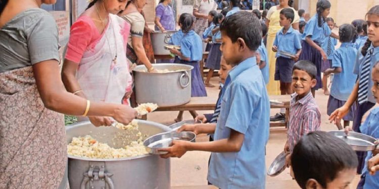 ನ.7 ಹಾಗೂ 8ರಂದು ಬಿಸಿಯೂಟ ಬಂದ್ : ಪ್ರತಿಭಟನೆಯಲ್ಲಿ ಭಾಗವಹಿಸುವ ನಿಟ್ಟಿನಲ್ಲಿ ಅಕ್ಷರ ದಾಸೋಹ ನೌಕರರ ಸಂಘ ಮನವಿ.!!