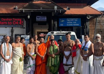 ಕೇರಳದ ತಿರುವಂತನಪುರದಲ್ಲಿ ಪುತ್ತಿಗೆ ಶ್ರೀಗಳಿಂದ ಶ್ರಿ ಅನಂತ ಪದ್ಮನಾಭನ ದರ್ಶನ ಹಾಗೂ ಕೋಟಿ ಗೀತಾ ಲೇಖನದ ಮಲಯಾಳಿ ಆವೃತ್ತಿ ಬಿಡುಗಡೆ…!!