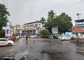 ಉಡುಪಿ : ಬಿಸಿಲ ದಗೆಯಿಂದ ಬೇಸತ್ತ ಜನರಿಗೆ ತಂಪೆರಚಿದ ಮಳೆ …!!