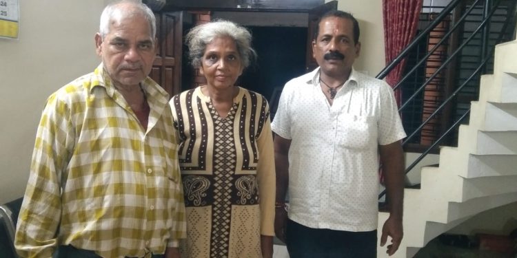 ರಕ್ಷಿಸಲ್ಪಟ್ಟ ಹರಿಯಾಣದ ಮಹಿಳೆಯನ್ನು ಪತಿಗೆ ಹಸ್ತಾಂತರಿಸುವ ಮೂಲಕ ಯಶಸ್ವಿ ಕಾರ್ಯಾಚರಣೆ..!!