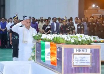 ಹುತಾತ್ಮ ಕ್ಯಾಪ್ಟನ್ ಪ್ರಾಂಜಲ್ ಕುಟುಂಬಕ್ಕೆ 50 ಲಕ್ಷ ರೂ ಪರಿಹಾರ ಘೋಷಿಸಿದ ಸಿಎಂ ಸಿದ್ದರಾಮಯ್ಯ..!!