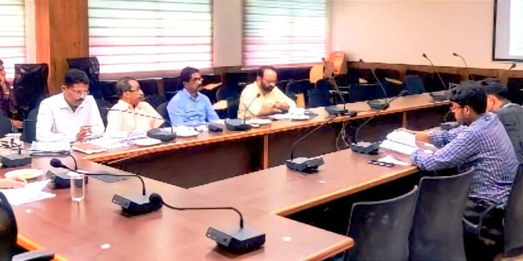 ಉಡುಪಿ:ಪಿ.ಎಂ ವಿಶ್ವಕರ್ಮ ಯೋಜನೆ : ಅರ್ಹ ಕುಶಲಕರ್ಮಿಗಳಿಗೆ ತಲುಪಿಸುವಂತೆ ಜಿಲ್ಲಾಧಿಕಾರಿ ಡಾ.ಕೆ. ವಿದ್ಯಾಕುಮಾರಿ ಸೂಚನೆ ..!!