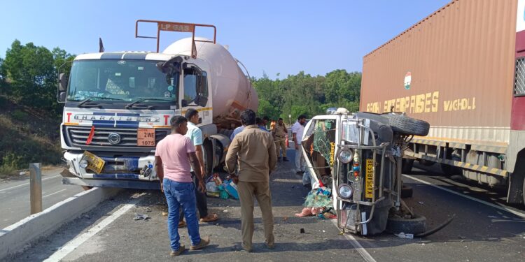 ಬೈಂದೂರು ವತ್ತಿನೆಣೆ ಬಳಿ ಗ್ಯಾಸ್ ಟ್ಯಾಂಕರ್ ಗೆ ತೂಫಾನ್ ಕ್ರೂಸ್‌ರ್ ಡಿಕ್ಕಿ..!!