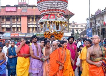 ಉಡುಪಿ : ಶ್ರೀ ಪುತ್ತಿಗೆ ಪರ್ಯಾಯ ಸಂಭ್ರಮ:ಶ್ರೀ ಚಂದ್ರಮೌಳೀಶ್ವರ ದೇವಸ್ಥಾನದ ರಥೋತ್ಸವ..!!