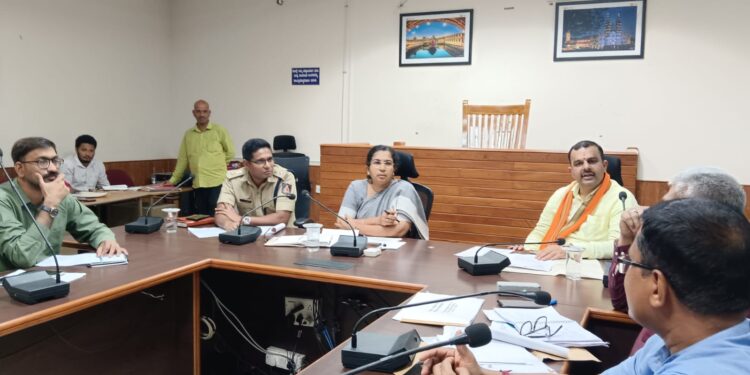 ಹೆದ್ದಾರಿ ಕಾಮಗಾರಿಗಳನ್ನು ಗುಣಮಟ್ಟದೊಂದಿಗೆ ತ್ವರಿತವಾಗಿ ಪೂರ್ಣಗೊಳಿಸಿ: ಜಿಲ್ಲಾಧಿಕಾರಿ ಡಾ. ಕೆ ವಿದ್ಯಾ ಕುಮಾರಿ..!!