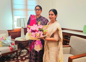 ಸ್ಮೃತಿ ಇರಾನಿ ಭೇಟಿಯಾದ ಸಚಿವೆ ಲಕ್ಷ್ಮೀ ಹೆಬ್ಬಾಳಕರ್: ಕೇಂದ್ರ ಪುರಸ್ಕೃತ ಯೋಜನೆಗಳ ಅನುದಾನ ಬಿಡುಗಡೆಗೆ ಕೋರಿಕೆ..!!