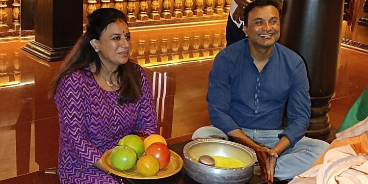 ಉಡುಪಿ : ಶ್ರೀಕೃಷ್ಣನ ದರ್ಶನ ಪಡೆದ ಪೂಜಾ ಗಾಂಧಿ ದಂಪತಿ…!!
