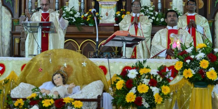 ಉಡುಪಿ : ಜಿಲ್ಲೆಯಾದ್ಯಂತ ಭಕ್ತಿ, ಶೃದ್ಧೆ, ಸಂಭ್ರಮದ ಕ್ರಿಸ್ಮಸ್ ಹಬ್ಬದ ಸಡಗರ..!!