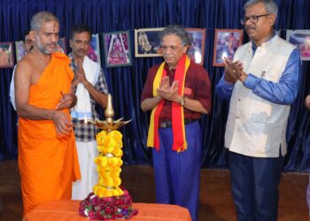 ಆನಂದತೀರ್ಥ ವಿದ್ಯಾಲಯ ಪಾಜಕದಲ್ಲಿ ದಶಮಾನೋತ್ಸವ ಆಚರಣೆ : ಶ್ರೀ ಗಳ ಸಂಸ್ಮರಣೆಗಾಗಿ ಛಾಯಾಚಿತ್ರ ಪ್ರದರ್ಶನ ..!!