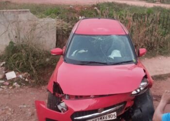 ಉಡುಪಿ : ಇಂದ್ರಾಳಿ ರೈಲ್ವೇ ಬ್ರಿಡ್ಜ್ ಬಳಿ ಪಲ್ಟಿಯಾದ ಕಾರು ..!!