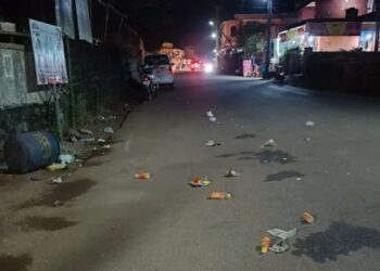 ಕಾರ್ಕಳ : ಗೋಮಟೇಶ್ವರ ಬೆಟ್ಟ ರಸ್ತೆ ಬದಿಯಲ್ಲಿ ಕಸ ಎಸೆದ ವಿದ್ಯಾರ್ಥಿಗಳು :10 ಸಾವಿರ ದಂಡ ವಿಧಿಸಿ ನೋಟೀಸ್ ನೀಡಿದ ಪುರಸಭೆ…!!