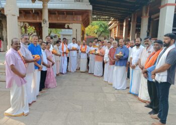 ಉಡುಪಿ : ಅಯೋಧ್ಯೆಯ ಶ್ರೀ ರಾಮ ಮಂದಿರ ಉದ್ಘಾಟನೆ ಪ್ರಯುಕ್ತ ಅಂಬಲಪಾಡಿ ಸ್ವಯಂ ಸೇವಕರಿಂದ ಸಾಮೂಹಿಕ ಪ್ರಾರ್ಥನೆ, ಮಂತ್ರಾಕ್ಷತೆ ವಿತರಣೆ..!!