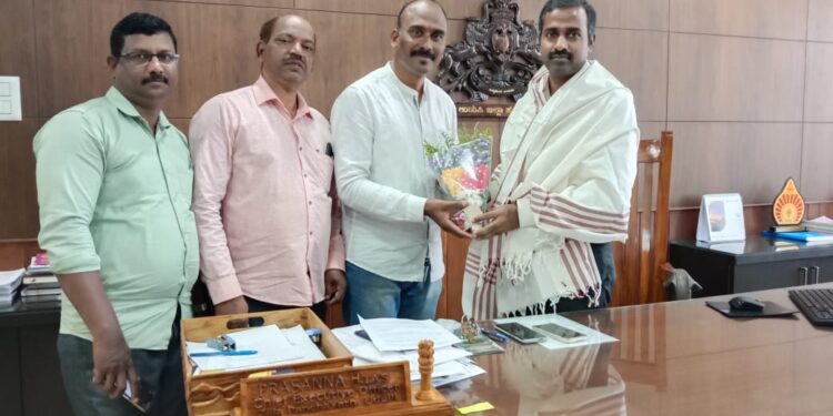 ಉಡುಪಿ ಸೀರೆಗಳ ಪುನಶ್ಚೇತನಕ್ಕೆ ಜೀವ ತುಂಬಿದ ಜಿಲ್ಲಾ ಪಂಚಾಯತ್ ಕಾರ್ಯ ನಿರ್ವಹಣಾಧಿಕಾರಿ ಪ್ರಸನ್ನ ಎಚ್, ಐ.ಎ.ಎಸ್..!!