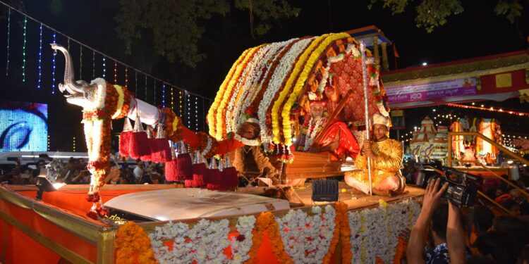 ಪುತ್ತಿಗೆ ಪರ್ಯಾಯ ಮಹೋತ್ಸವ :ಅದ್ದೂರಿ ಶೋಭಾಯಾತ್ರೆ ಸಂಪನ್ನ..!!