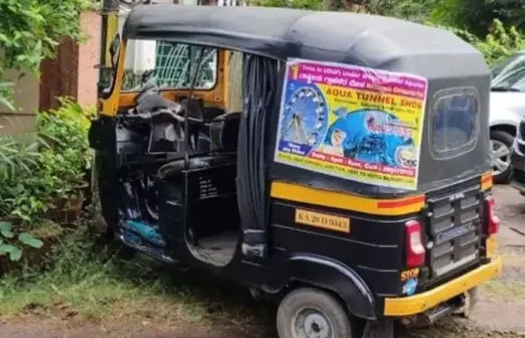 ಉಡುಪಿ :ರಿಕ್ಷಾ ಚಾಲಕನಿಗೆ ಚಲಿಸುತ್ತಿರುವಾಗಲೇ ಹೃದಯಾಘಾತವಾಗಿ ವಿದ್ಯುತ್ ಕಂಬಕ್ಕೆ ಡಿಕ್ಕಿ: ಪ್ರಯಾಣಿಕರಿಗೆ ಗಾಯ..!!