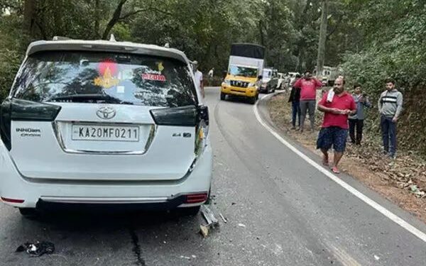 ಹೆಬ್ರಿ : ಕಾರು ರಿಕ್ಷಾ ಮತ್ತು ಸರಕಾರಿ ಬಸ್ ಮದ್ಯೆ ಸರಣಿ ಅಪಘಾತ – ಮಹಿಳೆ ಮೃತ್ಯು ..!!