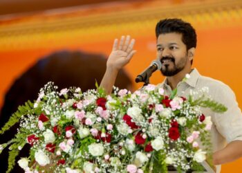 ತಮಿಳು ನಟ ‘ವಿಜಯ್’ನೂತನ ರಾಜಕೀಯ ಪಕ್ಷದ ಸ್ಥಾಪನೆ “ತಮಿಳ ವೆಟ್ರಿ ಕಳಗಂ’ ಎಂದು ನಾಮಕರಣ..!!