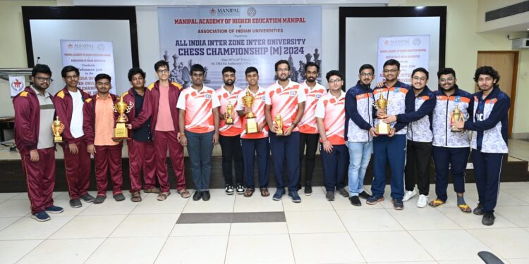 ಅಖಿಲ ಭಾರತ ಅಂತರ್‌ ವಲಯ ಅಂತರ್ ವಿಶ್ವವಿದ್ಯಾನಿಲಯ ಚೆಸ್‌ ಛಾಂಪಿಯನ್‌ ಶಿಪ್‌-2024 ಗೆದ್ದ ಎಸ್‌ಆರ್‌ಎಂ ಚೆನ್ನೈ..!!