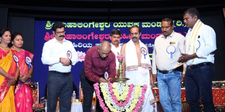 ಕಾರ್ಕಳ : ಶ್ರೀ ಮಹಾಲಿಂಗೇಶ್ವರ ಯುವಕ ಮಂಡಲ (ರಿ.) ಹಾಗೂ ಶ್ರೀ ಮಹಾಲಿಂಗೇಶ್ವರ ಮಹಿಳಾ ಮಂಡಲ (ರಿ.) ಪತ್ತೊಂಜಿಕಟ್ಟೆ ಪೆರ್ವಾಜೆ ಇದರ 44ನೇ ವಾರ್ಷಿಕೋತ್ಸವ..!!