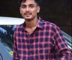 ಉಡುಪಿ : ನಿಂತಿದ್ದ ಕಾರಿಗೆ ಬೈಕ್ ಢಿಕ್ಕಿ ಸವಾರ ಮೃತ್ಯು ..!