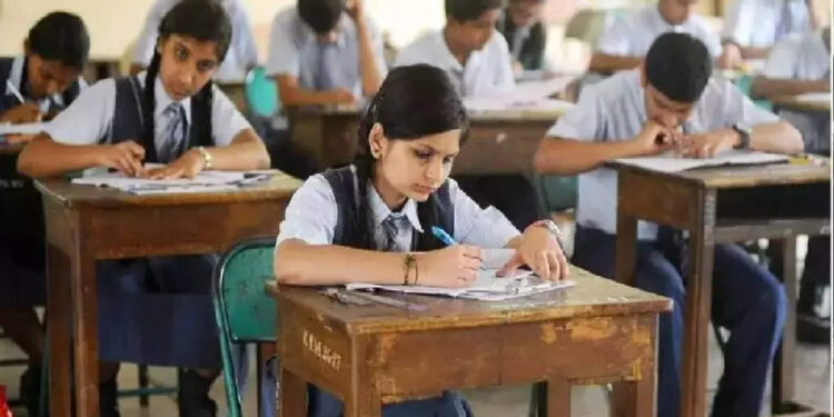 5, 8,9 ಮತ್ತು 11 ನೇ ತರಗತಿ ಬೋರ್ಡ್ ಎಕ್ಸಾಂ ರದ್ದು ಮಾಡಿ ಹೈಕೋರ್ಟ್ ಆದೇಶ..!!