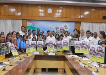 ತಾವು ಓದಿದ  ಶಾಲೆಗೆ  10 ಲಕ್ಷ ರೂ. ವೈಯಕ್ತಿಕ ದೇಣಿಗೆ ನೀಡುವ ಮೂಲಕ  “ನಮ್ಮ ಶಾಲೆ ನಮ್ಮ ಜವಾಬ್ದಾರಿ” ಯೋಜನೆಗೆ ಸಿಎಂ ಸಿದ್ದರಾಮಯ್ಯ ಚಾಲನೆ..!!