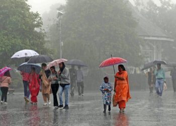 ಮಾರ್ಚ್ 22ರಿಂದ 3 ದಿನಗಳ ಕಾಲ ರಾಜ್ಯದ ಹಲವು ಜಿಲ್ಲೆಗಳಲ್ಲಿ ಮಳೆಯಾಗಲಿದೆ : ಹವಾಮಾನ ಇಲಾಖೆ ಮುನ್ಸೂಚನೆ..!!