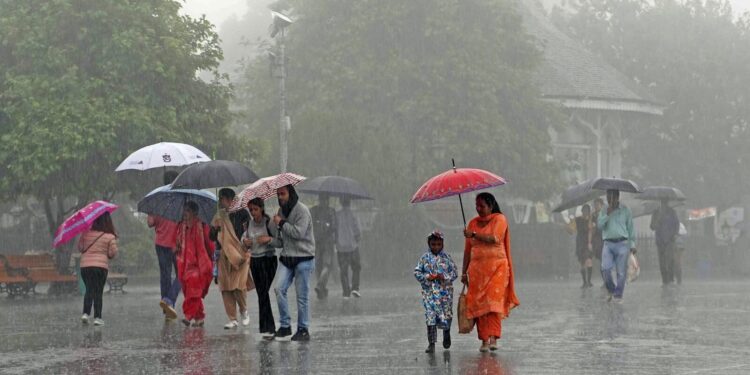 ಮಾರ್ಚ್ 22ರಿಂದ 3 ದಿನಗಳ ಕಾಲ ರಾಜ್ಯದ ಹಲವು ಜಿಲ್ಲೆಗಳಲ್ಲಿ ಮಳೆಯಾಗಲಿದೆ : ಹವಾಮಾನ ಇಲಾಖೆ ಮುನ್ಸೂಚನೆ..!!