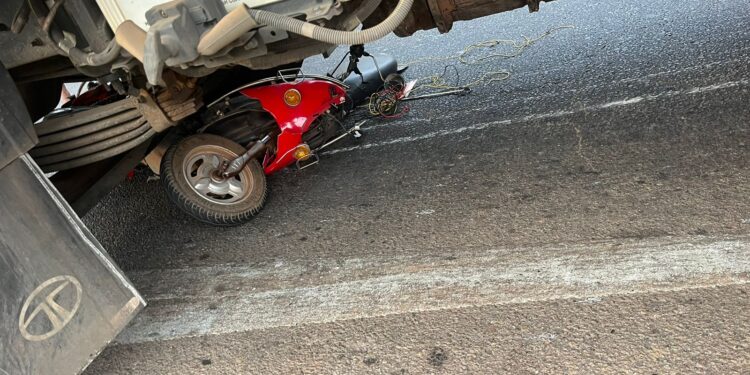 ಉಡುಪಿ: ಲಾರಿಯಡಿ ಸಿಲುಕಿದ ದ್ವಿಚಕ್ರ ವಾಹನ : ಸವಾರ ಸ್ಥಳದಲ್ಲೇ ಸಾವು..!!