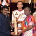 ರಾಷ್ಟ್ರಪತಿ ದ್ರೌಪದಿ ಮುರ್ಮು ಅವರಿಂದ ಪದ್ಮ ವಿಭೂಷಣ ಪ್ರಶಸ್ತಿ ಸ್ವೀಕರಿಸಿದ ಮೆಗಾಸ್ಟಾರ್‌ ಚಿರಂಜೀವಿ..!