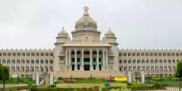 ಕರ್ನಾಟಕ ವಿಧಾನ ಪರಿಷತ್​ನ  11 ಸ್ಥಾನಗಳಿಗೆ ಚುನಾವಣೆ ಘೋಷಣೆ..!!