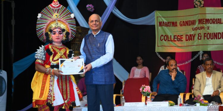 ಎಂ. ಜಿ. ಎಂ. ಕಾಲೇಜಿನ ಯಕ್ಷಗಾನ ಸರ್ಟಿಫ಼ಿಕೇಟ್ ಕೋರ್ಸ್ ..!!