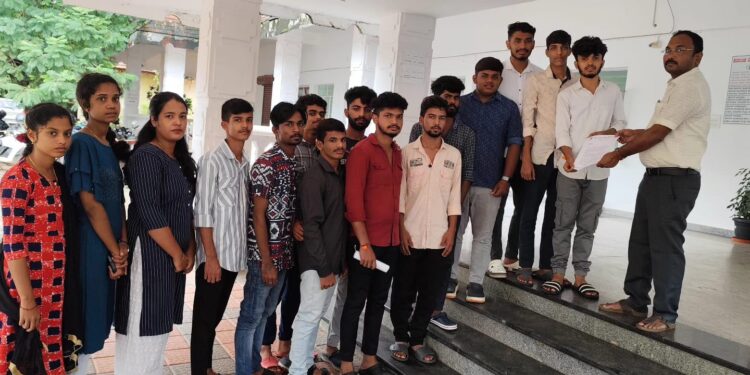 ಅಖಿಲ ಭಾರತೀಯ ವಿದ್ಯಾರ್ಥಿ ಪರಿಷತ್ ಕಾರ್ಕಳ ತಾಲೂಕು ವತಿಯಿಂದ ಉಡುಪಿ ಜಿಲ್ಲೆಗೆ ಸರಕಾರಿ ತಾಂತ್ರಿಕ ಮತ್ತು ವೈದ್ಯಕೀಯ ಕಾಲೇಜು ಸ್ಥಾಪಿಸುವಂತೆ ಆಗ್ರಹ..!!